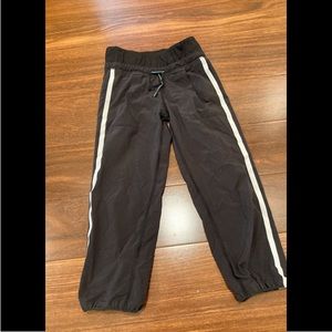Girls Black Ivivva Sweatpants - size 7